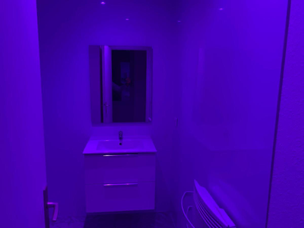Appartement 2Eme Etage 42M2 Hyper Centre Ville / Parking Gratuit ريوم المظهر الخارجي الصورة